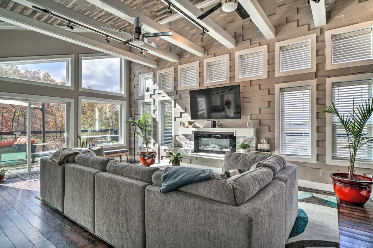 Spacious Sevierville Home With Hot Tub! Eksteriør billede