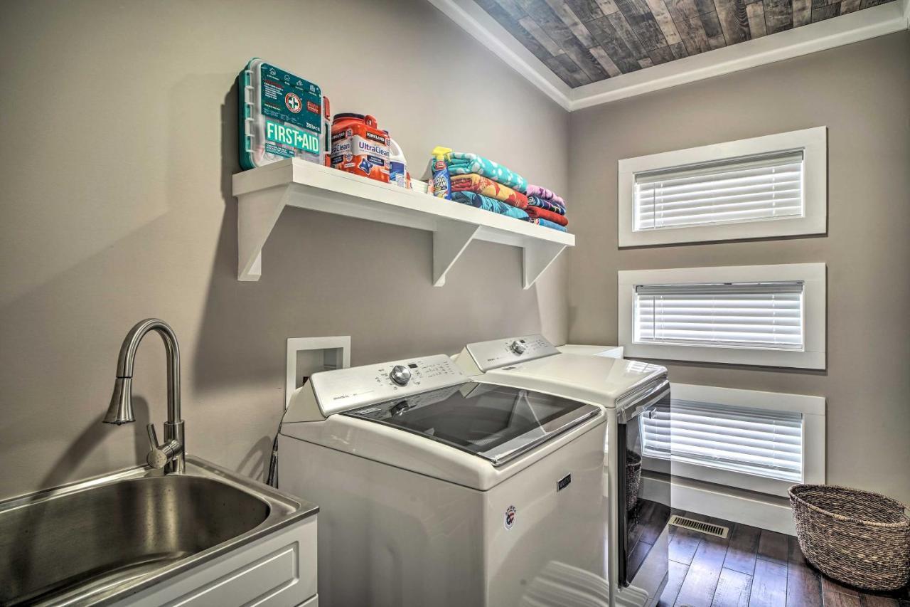 Spacious Sevierville Home With Hot Tub! Eksteriør billede